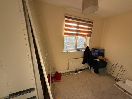 3 bedroom semi-detached house to rent - Photo 5