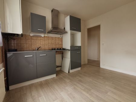 Location Appartement 3 pièces 70m² SAUMUR 49400 - Photo 3