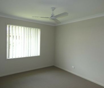 CENTRALLY LOCATED 4 BEDROOM FAMILY HOME - Photo 3