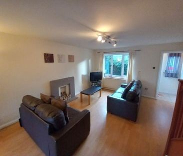 3 bedroom semi-detached house to rent - Photo 2