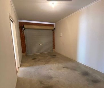 Bright & Spacious 3-Bedroom Home in Peaceful Ridgehaven - Photo 5