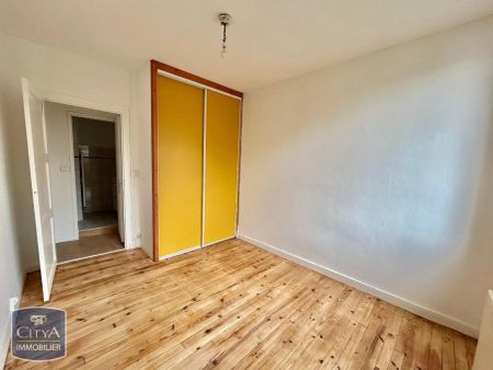 Appartement à louer 4 pièces 69.14m² - Photo 3
