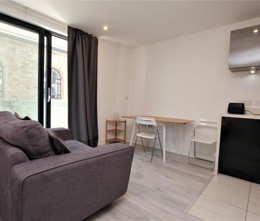 Studio to rent - Photo 1