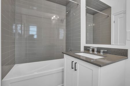 For Lease - 68 RADOME Drive, Oro-Medonte, Ontario - Photo 5