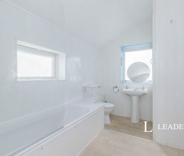 2 bedroom house to rent Portland Road, KT1 - Photo 4