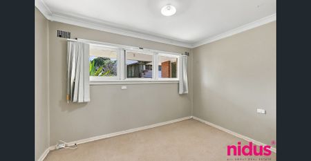 Comfortable Family Living in a Convenient Tregear Location - Photo 5