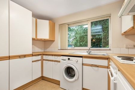 Cholesbury Grange, Headington - Photo 5