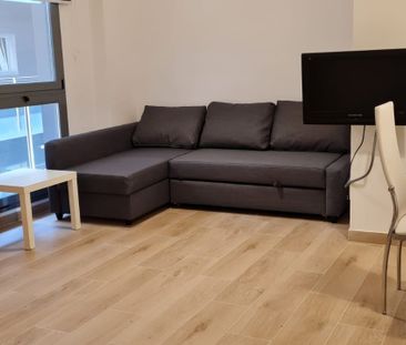 Apartamento de alquiler en Calle Victoria, La Victoria - Photo 1