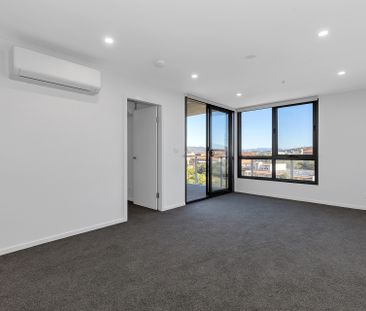 Waterside living. Corner position. Brand New - Photo 1