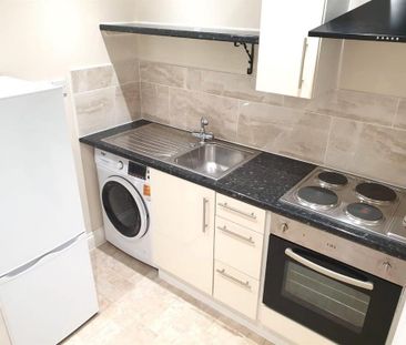 Studio to rent - Photo 3