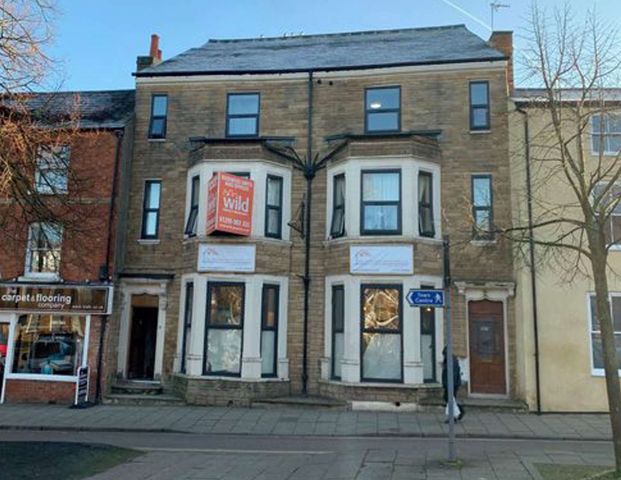 -14 south bar street Room 6 - Photo 1