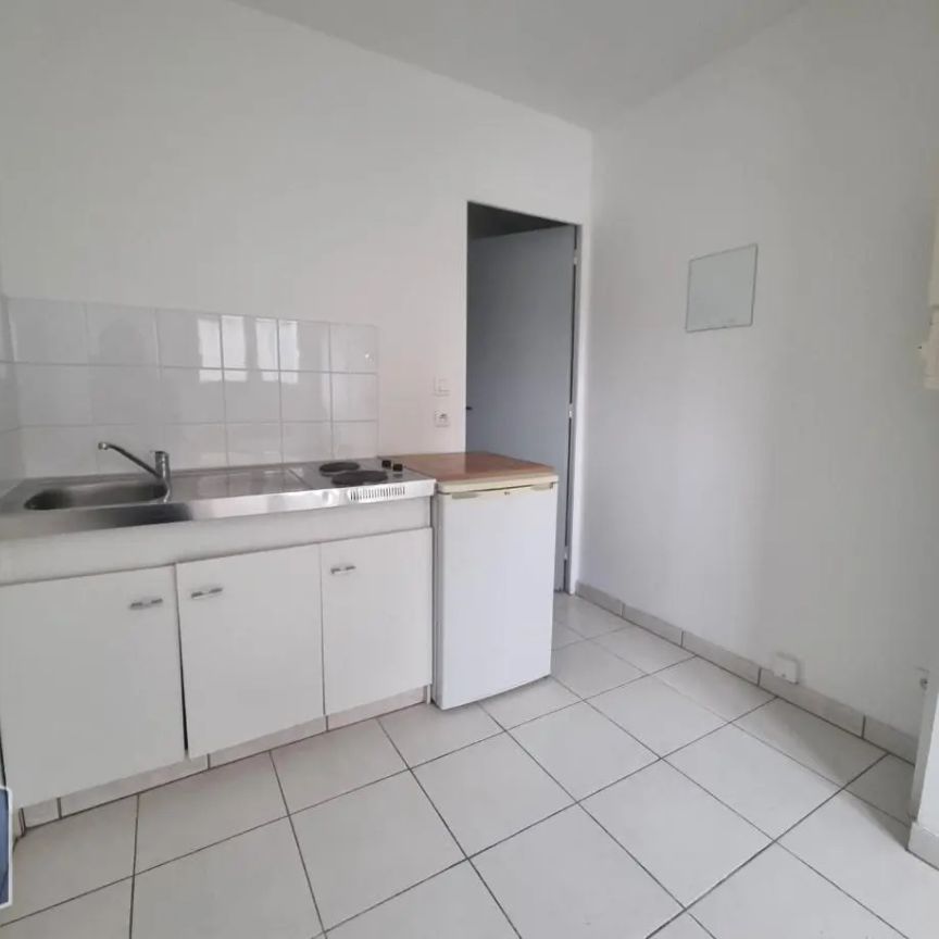 Appartement à louer 1 pièce 10.86m² - Photo 1