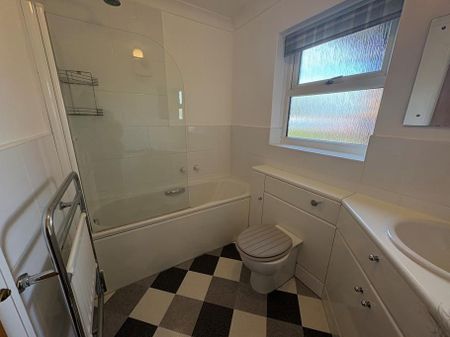 2 bedroom flat to rent - Photo 5