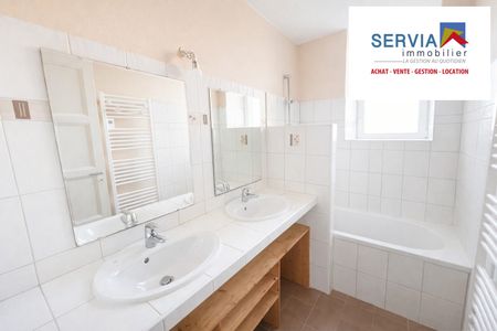 Location Appartement 2 pièces 45m² LORIENT 56100 - Photo 2