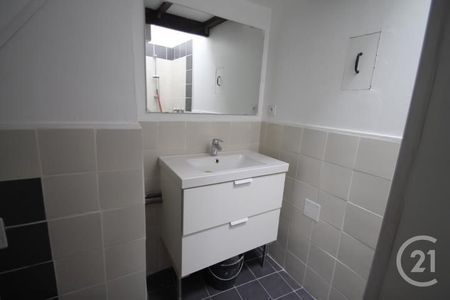 Location Appartement 2 pièces 46m² GANNAT 03800 - Photo 5