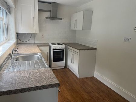 Mendip Avenue, Warrington, WA2 9JF - Photo 3