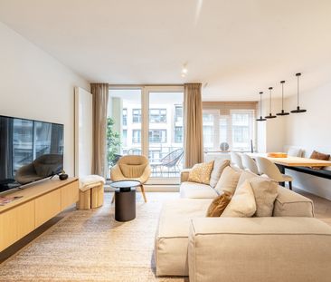 Volledig gerenoveerd appartement met 2 volwaardige slaapkamers – ce... - Photo 5