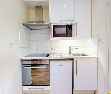 Studio to rent - Photo 3