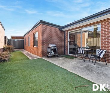 Modern Family Living in Prime Truganina Location - Photo 2