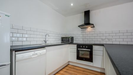 213 Tiverton Road - Photo 5