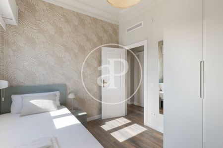 Penthouse for rent with Terrace in San Francesc (Valencia) - Photo 4