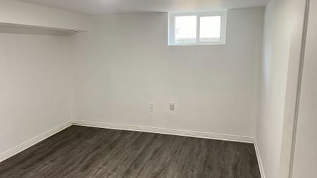 For Lease - 215 Browndale Crescent Unit# Bsmt, Richmond Hill, Ontario - Photo 4