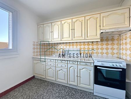 Location Appartement 4 pièces 69m² - Photo 3