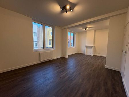 Prachtig gerenoveerd 1-slaapkamer appartement te huur te Vuurtorenwijk Oostende! - Photo 2