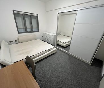 4 Bed Flat, Hatton Garden, L3 - Photo 6