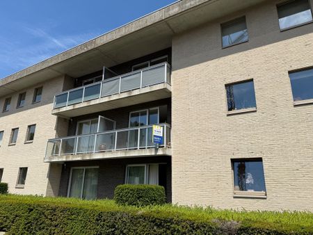 TE HUUR: Twee-slaapkamerappartement in centrum Tielt. - Photo 2