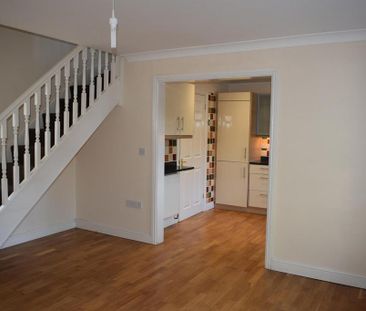 3 bedroom detached house to rent - Photo 2