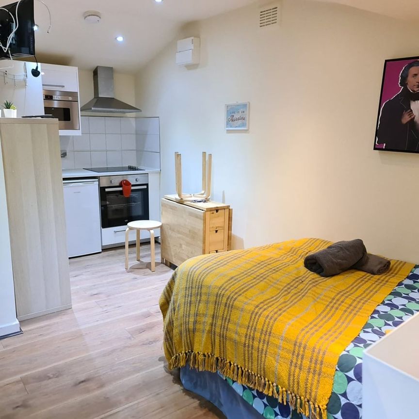 Studio Flat, Willesden Green, NW2 - Photo 1