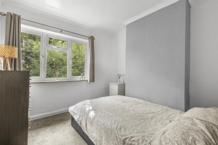 2 bedroom maisonette to rent - Photo 2