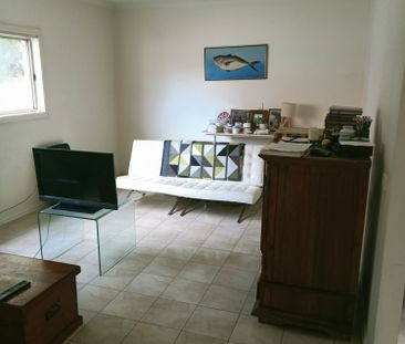 Coburg North - Photo 1