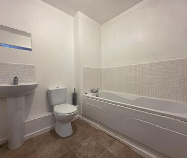 2 bedroom flat to rent - Photo 6