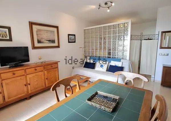 Alquiler de estudio en Calle las Encinas