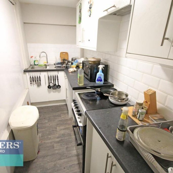 1 bedroom in a house share to rent - Photo 1