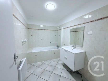 Location Appartement 2 pièces 50m² MONTAUBAN 82000 - Photo 5
