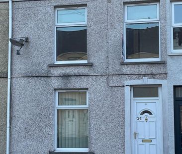 3 bedroom terraced house to rent - Photo 6