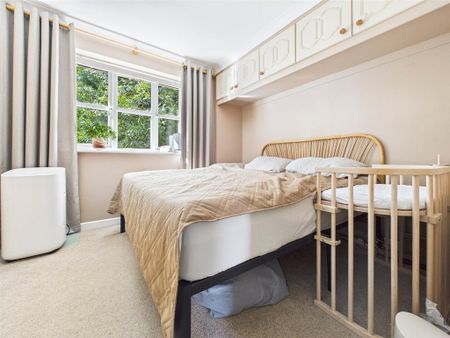 2 bedroom end of terrace house to rent - Photo 3
