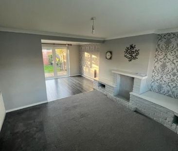 3 bedroom semi-detached house to rent - Photo 3