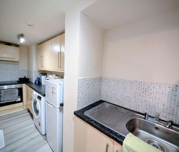 1 bedroom ground floor flat to rent - Photo 4
