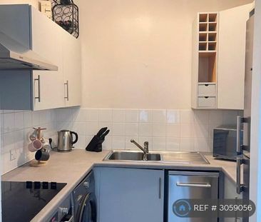 2 bedroom penthouse to rent - Photo 6