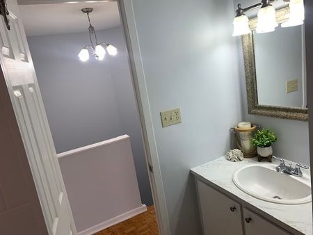 For Lease - 14 LARKSHIRE Lane Unit# E, Barrhaven, Ontario - Photo 3