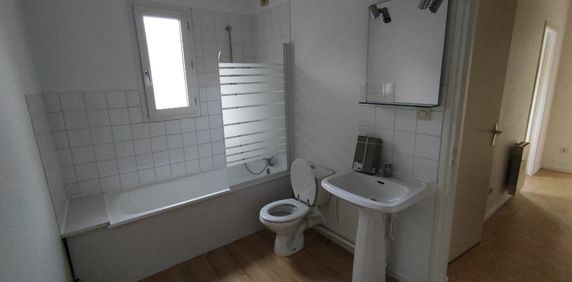 Location Appartement 1 pièce 34m² - Photo 2