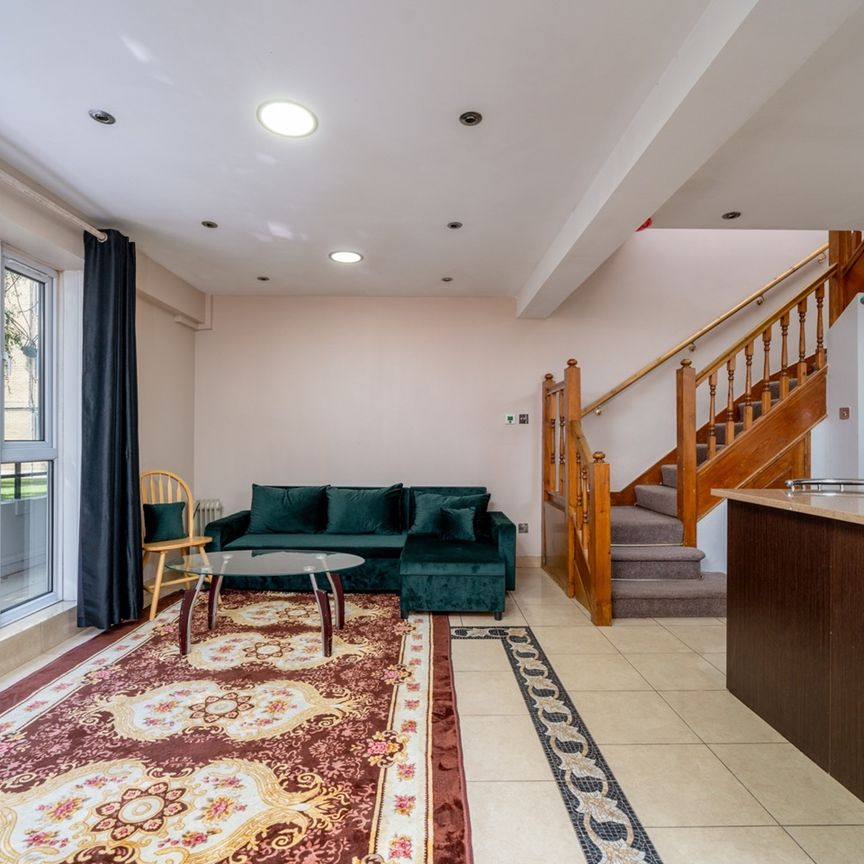 3 Bed Maisonette, Gilbert Sheldon House, W2 - Photo 1