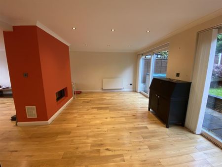 3 bedroom House To Let - Photo 2