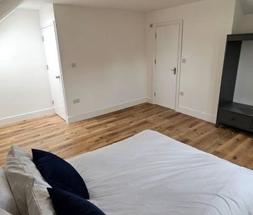 Room in a Shared House, Quadrant Road, CR7 - Photo 4