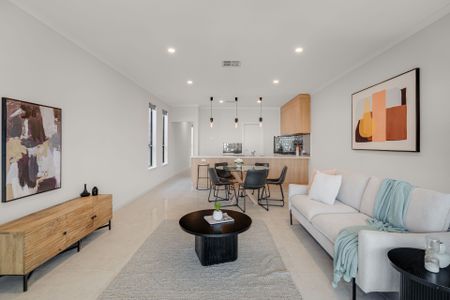 Stunning Family Home in Excellent Location - Photo 3