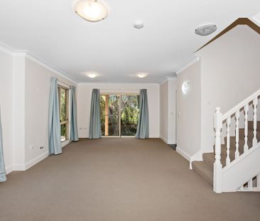 Three (3) Bedroom Townhouse in the Heart of Chatswood - Photo 1